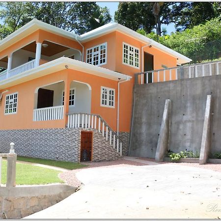 Exotic Guest House Anse Volbert Village 객실 사진
